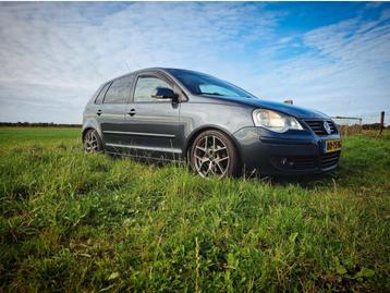 Zeer nette goed verzorgde volkswagen polo 1.4 16v  beschikbaar voor biedingen