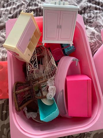 Barbie Poppenhuis Spullen beschikbaar voor biedingen