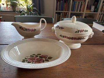 Wedgwood Briar Rose Juskom, Schaal & Schaal metDeksel beschikbaar voor biedingen