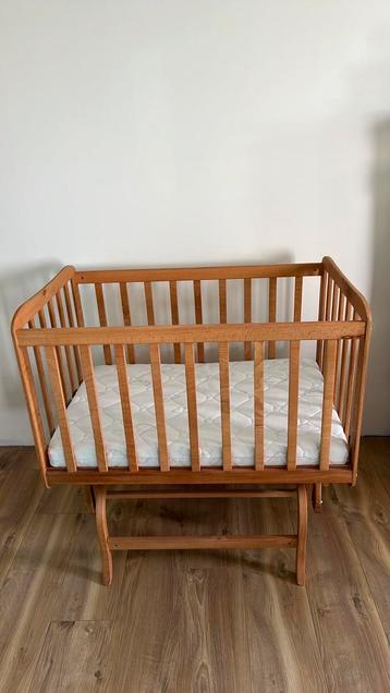 BabyRace wieg met schommelfunctie beschikbaar voor biedingen