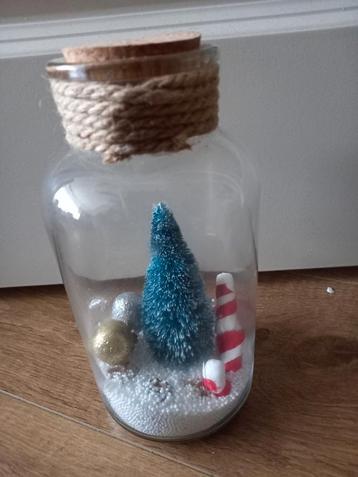 Kerststol in glazen pot beschikbaar voor biedingen