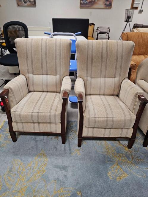2 mooie klassieke fauteuils voor €150,-, Huis en Inrichting, Fauteuils, Gebruikt, 50 tot 75 cm, Minder dan 75 cm, Ophalen