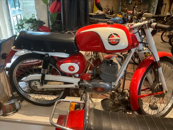 Garelli junior gerestaureerd + junior tour in orginele staat, Fietsen en Brommers, Brommers | Oldtimers, Overige merken, Ophalen