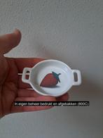 Amuseschaaltje met aardbei fruit, Porselein 8.5x6x2cm, Ophalen of Verzenden, Nieuw