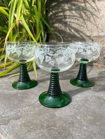 Vintage set van 3 Roemer glazen, gemaakt in Frankrijk beschikbaar voor biedingen