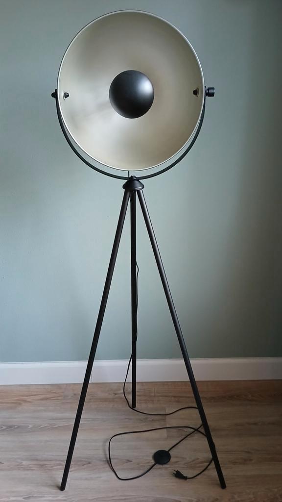 Industriële Tripod Vloerlamp Metaal, Huis en Inrichting, Lampen | Vloerlampen, Zo goed als nieuw, 150 tot 200 cm, Metaal, Ophalen