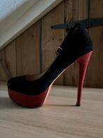 Hakken met rode diamenten, Kleding | Dames, Schoenen, Ophalen of Verzenden, Schoenen met hoge hakken, Rood, Onbekend
