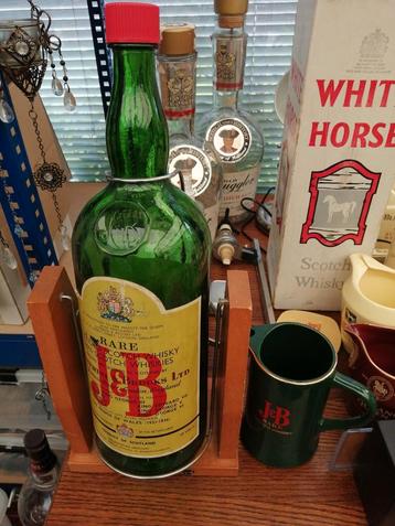 Scotch Whisky J&B Justerini & Brooks grote fles en waterkan beschikbaar voor biedingen