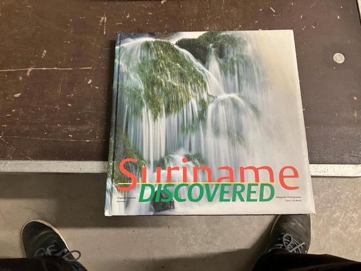 Suriname natuur jungle bosneger slavernij Bouta, Boeken, Reisverhalen, Zo goed als nieuw, Zuid-Amerika, Ophalen of Verzenden