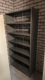 Gratis grote stalen kast, Ophalen, Zo goed als nieuw, 25 tot 50 cm