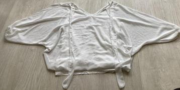 Witte blouse maat L met vleermuismouwen beschikbaar voor biedingen