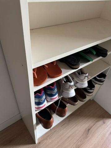 Billy boekenkast planken. 4 stuks beschikbaar voor biedingen