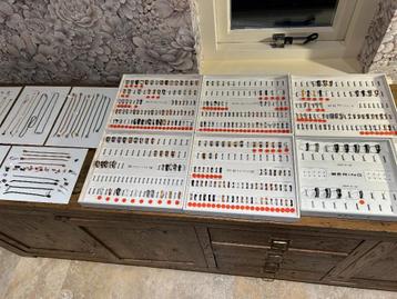 Partij 450 stuks sieraden merk BERING beschikbaar voor biedingen