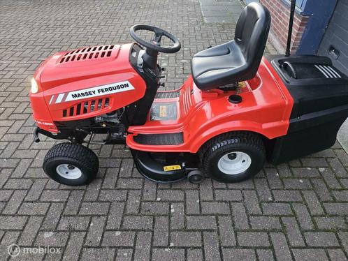 Zitmaaier massey ferguson  achtervanger hydro, Tuin en Terras, Zitmaaiers
