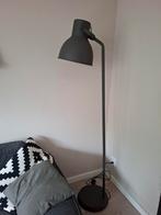 IKEA Hektar Vloerlamp - Industrieel Design, Huis en Inrichting, Lampen | Vloerlampen, Ophalen, Gebruikt, Metaal, 150 tot 200 cm