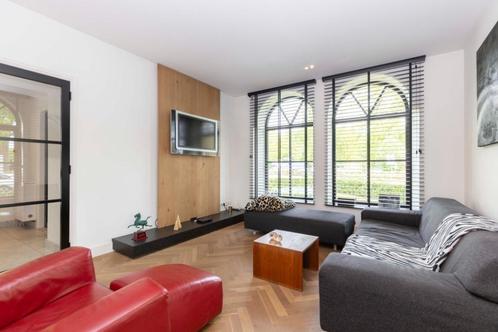 Hoogwaardig TV Meubel - tweedelig (eikenhout en natuursteen), Huis en Inrichting, Kasten | Televisiemeubels, Zo goed als nieuw