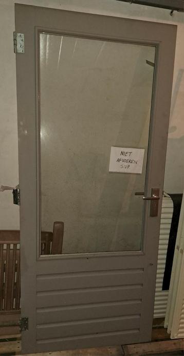  Buitendeur compleet met hang- en sluitwerk Axa beschikbaar voor biedingen