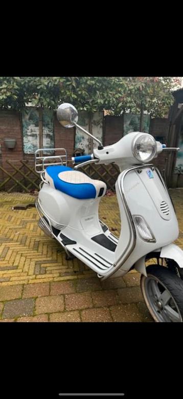 Vespa lx 50 beschikbaar voor biedingen