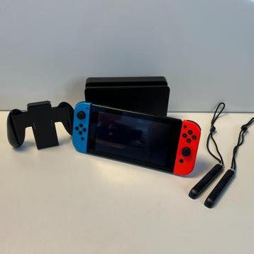 Nintendo Switch 2019 32GB Rood blauw | Nette staat beschikbaar voor biedingen