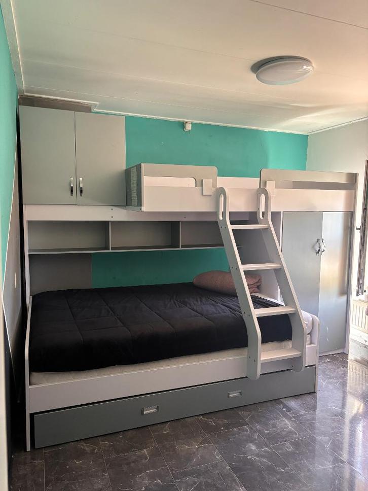 Meerpersoonsbed, Huis en Inrichting, Slaapkamer | Bedden, Gebruikt, Tweepersoons, Overige maten, Hout, Overige kleuren, Ophalen