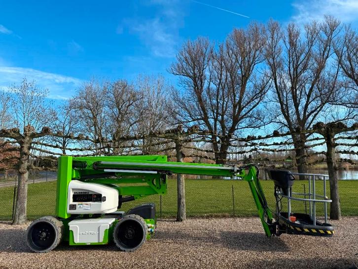 Niftylift HR 15 N D E Knikarm Hoogwerker (bj 2017), Zakelijke goederen, Machines en Bouw | Liften, Steigers en Ladders