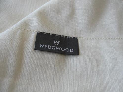 Wedgwood super groot kleed nieuw zie foto's, Huis en Inrichting, Keuken | Textiel, Nieuw, Tafelkleed of Tafelzeil, Wit, Ophalen of Verzenden