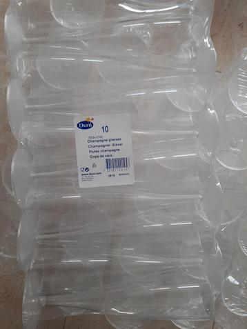 Duurzaam Wegwerp glazen borden champagne glazen, bestek etc beschikbaar voor biedingen