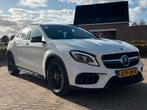 GLA 45 AMG 2017 wit facelift 381pk pano aero pakket carplay, Auto's, Automaat, 4 cilinders, Wit, Leder