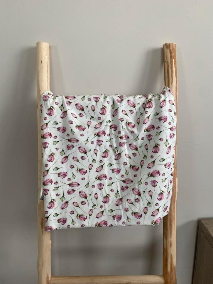 Rozen Tricot Stof - Megan Blue Fabrics - 1,5 Meter, Hobby en Vrije tijd, Stoffen en Lappen, Nieuw, Katoen, 120 cm of meer, Ophalen of Verzenden