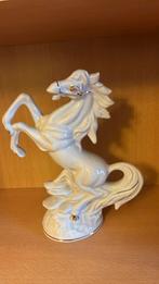 Porselein steigerend paard, Antiek en Kunst, Ophalen