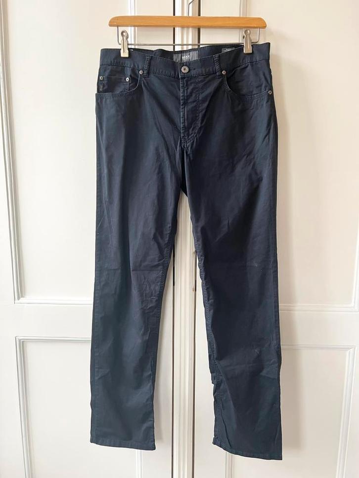 Brax broek Cooper Regular donkerblauw, maat 42, Kleding | Dames, Broeken en Pantalons, Zo goed als nieuw, Maat 42/44 (L), Blauw