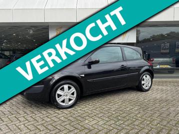 Renault Mégane 1.6-16V Dynamique Luxe beschikbaar voor biedingen