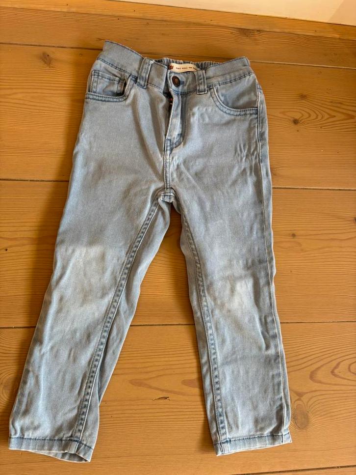 Levi’s (2) heerlijk blauw broekje stretch maat 98 jongen, Kinderen en Baby's, Kinderkleding | Maat 98, Jongen, Broek, Ophalen of Verzenden