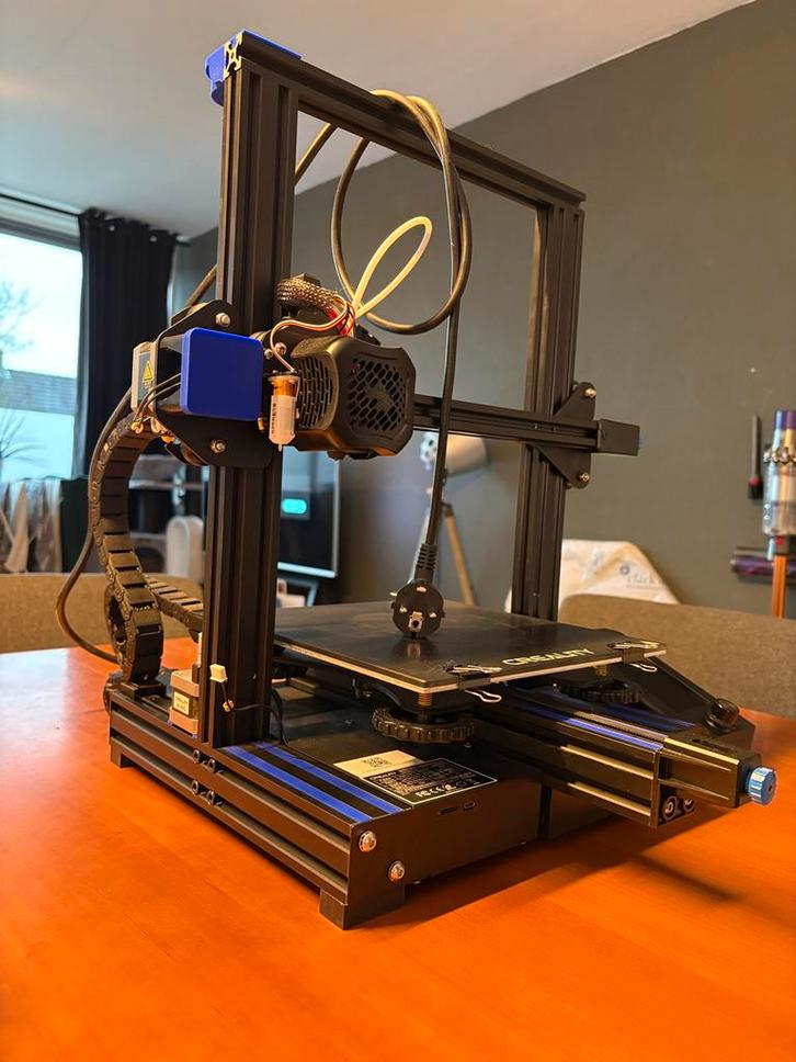 Creality Ender 3 V2 met BLTouch en upgrades, Computers en Software, 3D Printers, Gebruikt, Ophalen