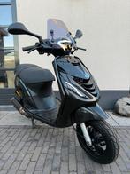 ⭐️Piaggio zip 4t 2v Carburateur Brom 2017 Full option!⭐️, Fietsen en Brommers, Scooters | Piaggio, Ophalen, Zo goed als nieuw