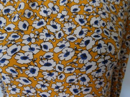Vrolijke blouse van ESPRIT met bloemetjes, Kleding | Dames, Blouses en Tunieken, Zo goed als nieuw, Maat 42/44 (L), Geel, Ophalen of Verzenden