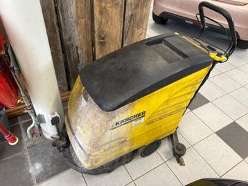 Kärcher  Schrobzuigmachine beschikbaar voor biedingen