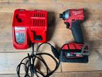 Milwaukee M18 slagschroevendraaier incl. 5 ah accu en lader!, Ophalen of Verzenden, Zo goed als nieuw, Boor- en Schroefmachine