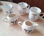 Servies mokken Bekers en melkkannetje van Jet, Huis en Inrichting, Keuken | Servies, Ophalen of Verzenden, Zo goed als nieuw, Overige stijlen