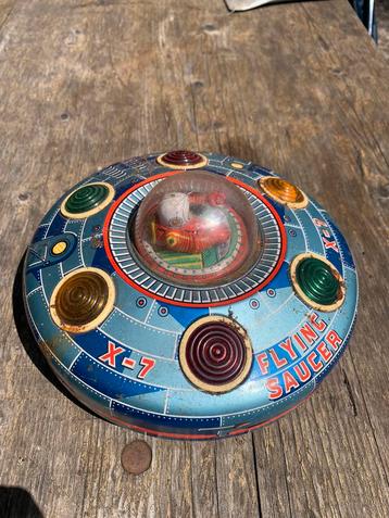 Flying saucer x-7. Blikken speelgoed  made in Japan beschikbaar voor biedingen