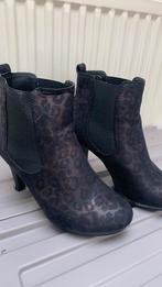 Panter print enkellaarsjes  36 bijna nieuw 1 x op felooen, Overige kleuren, Lage of Enkellaarzen, Ophalen of Verzenden, Zo goed als nieuw