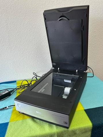 Epson V850 Pro Scanner met Frames beschikbaar voor biedingen
