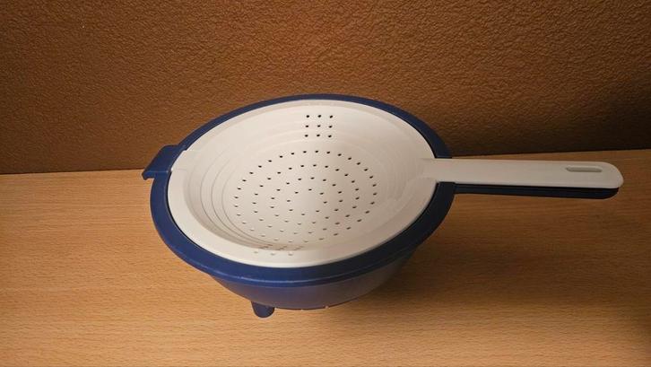 Tupperware Vergiet - Handig en Duurzaam.  Kleur blauw wit, Huis en Inrichting, Keuken | Tupperware, Gebruikt, Overige typen, Blauw