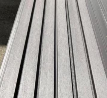 Gevelbekleding 390 & 290cm / meerdere kleuren beschikbaar voor biedingen