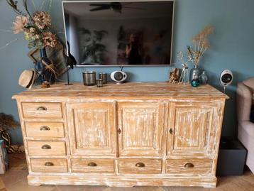 Teak houten dressoir  beschikbaar voor biedingen