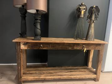 Old wood Sidetable met Lades sober beschikbaar voor biedingen