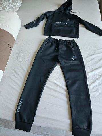 Te koop Jordan trainingspak maat XS   beschikbaar voor biedingen
