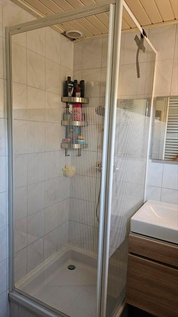 Gratis Douchecabine + Douchebak + kraan beschikbaar voor biedingen