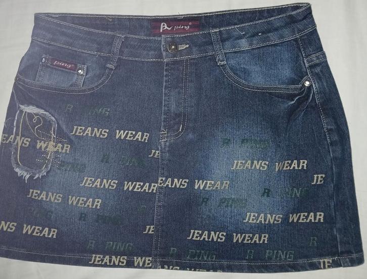 Jeans Mini Rok - Stoer en Trendy!, Kleding | Dames, Rokken, Zo goed als nieuw, Maat 38/40 (M), Blauw, Boven de knie, Ophalen of Verzenden