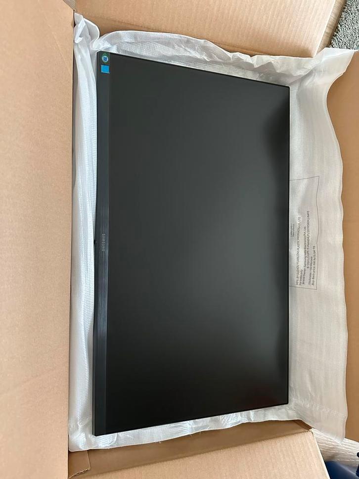 Samsung Essential Monitor 24 inch - Zo goed als nieuw!, Computers en Software, Monitoren, Zo goed als nieuw, 61 t/m 100 Hz, HDMI